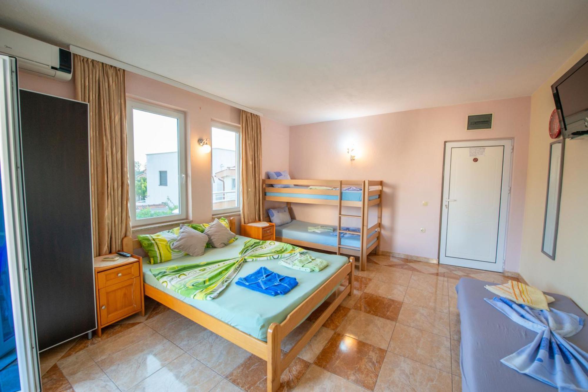 אולסינץ' Apartments And Bungalow Casa Palma מראה חיצוני תמונה