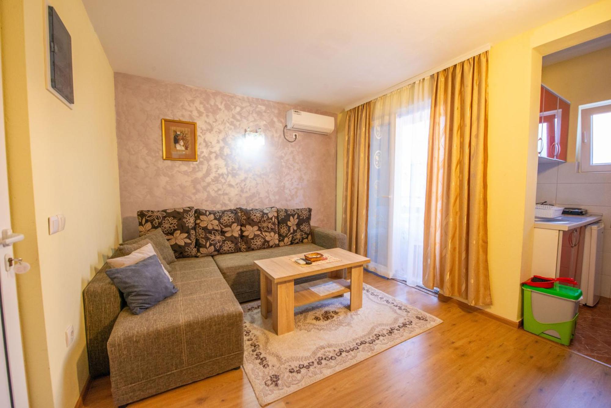 אולסינץ' Apartments And Bungalow Casa Palma מראה חיצוני תמונה